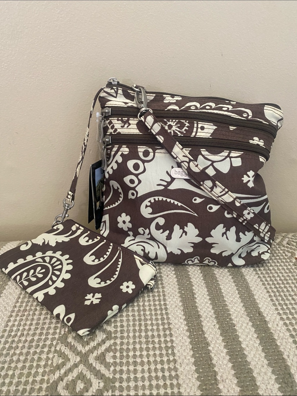 NEW! Baggallini Crossbody Brown Beige Paisley W/ Blue Lining and With wallet